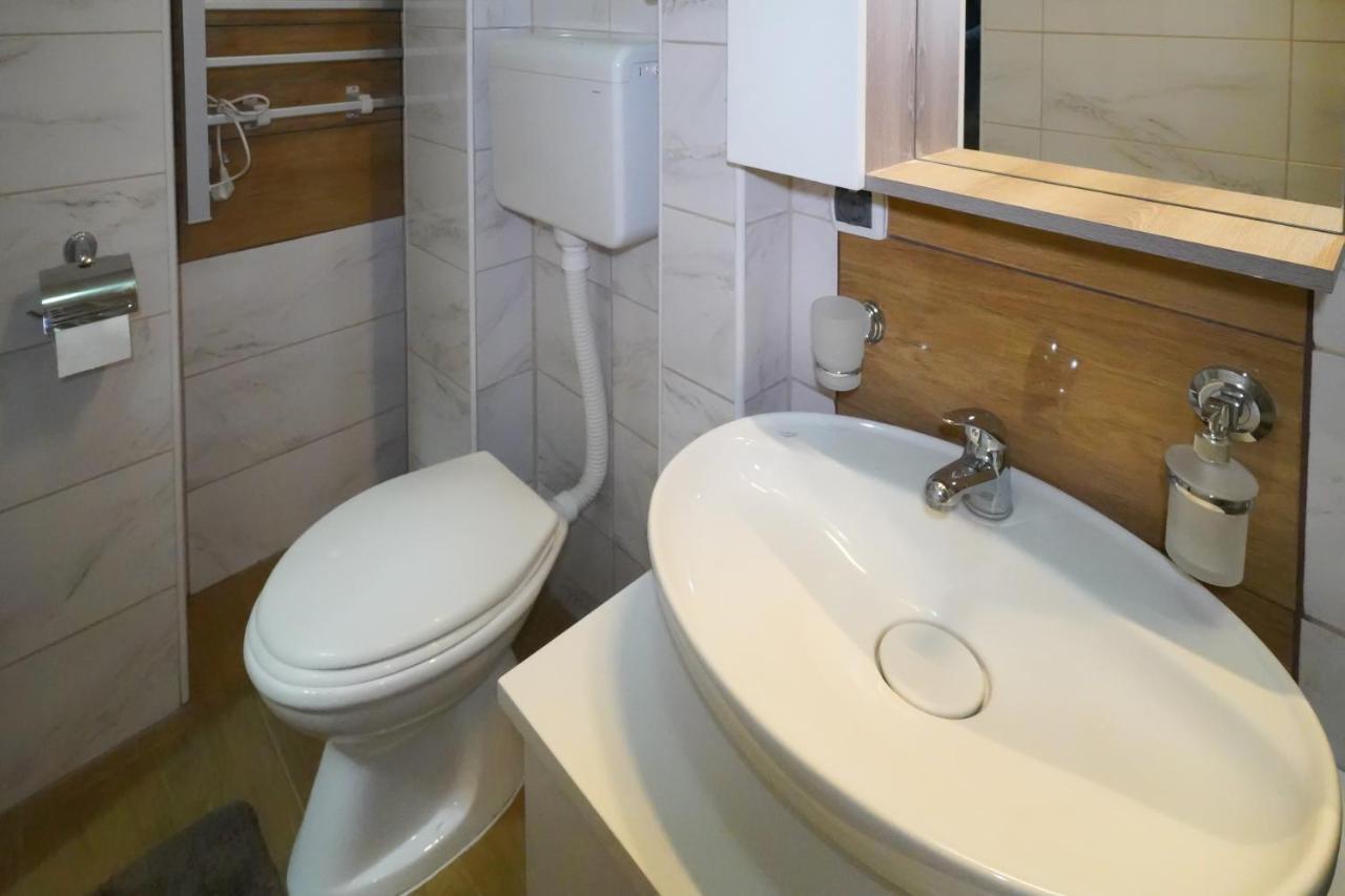 Apartment Center *